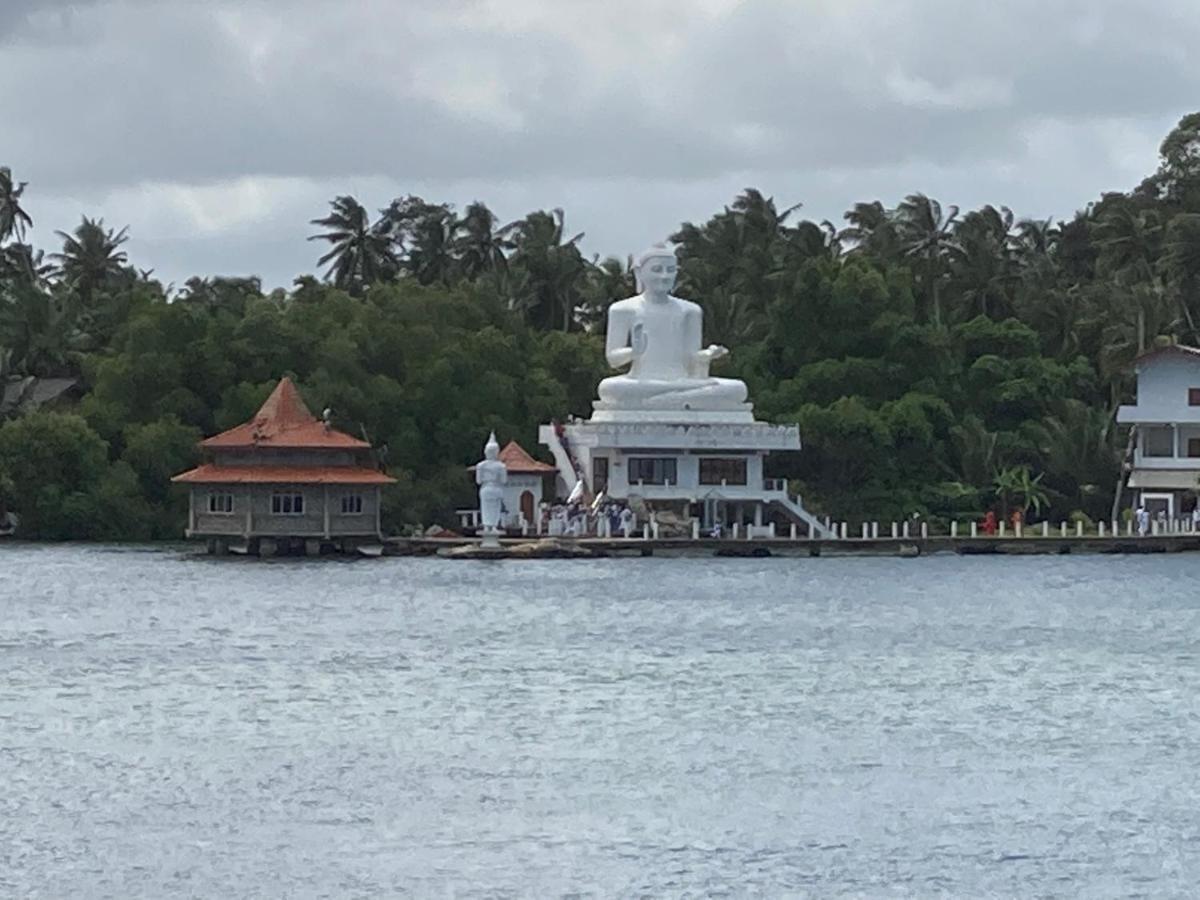 Channa Villa & Tours Bentota Buitenkant foto