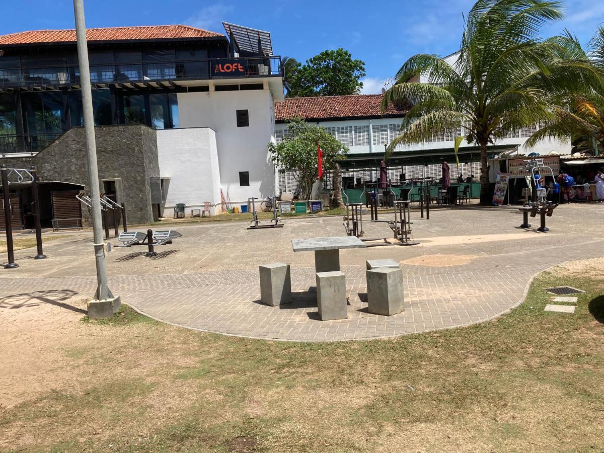 Channa Villa & Tours Bentota Buitenkant foto