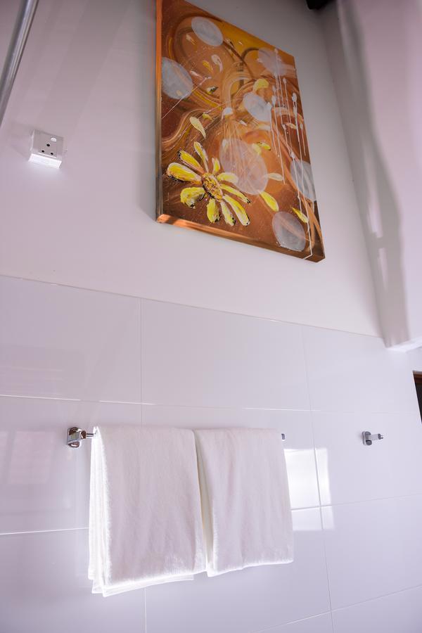 Channa Villa & Tours Bentota Buitenkant foto