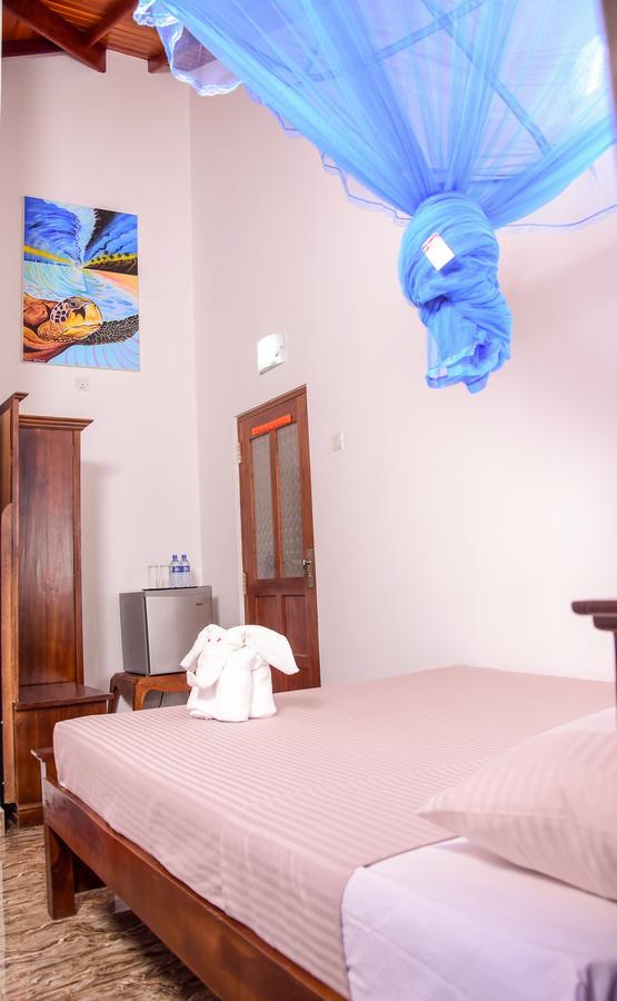 Channa Villa & Tours Bentota Buitenkant foto