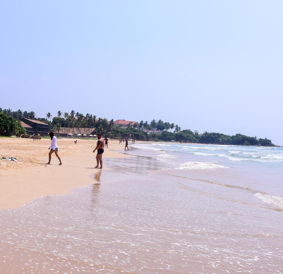 Channa Villa & Tours Bentota Buitenkant foto