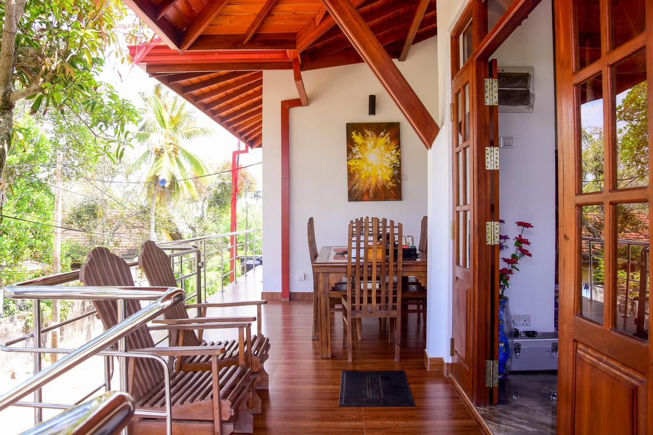Channa Villa & Tours Bentota Buitenkant foto