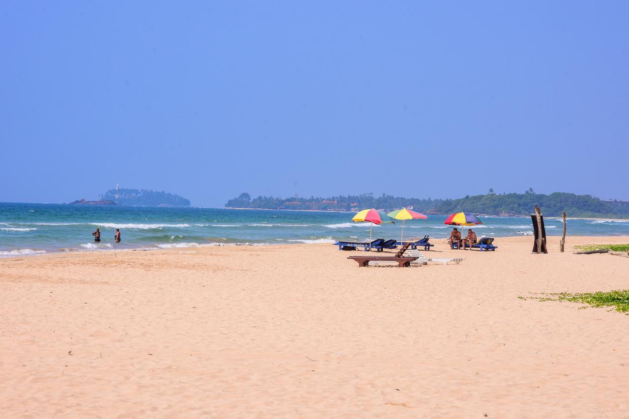 Channa Villa & Tours Bentota Buitenkant foto