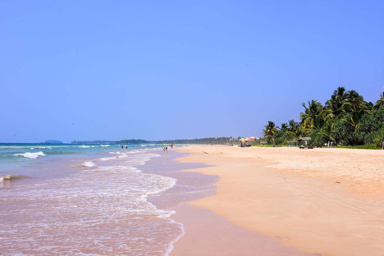 Channa Villa & Tours Bentota Buitenkant foto