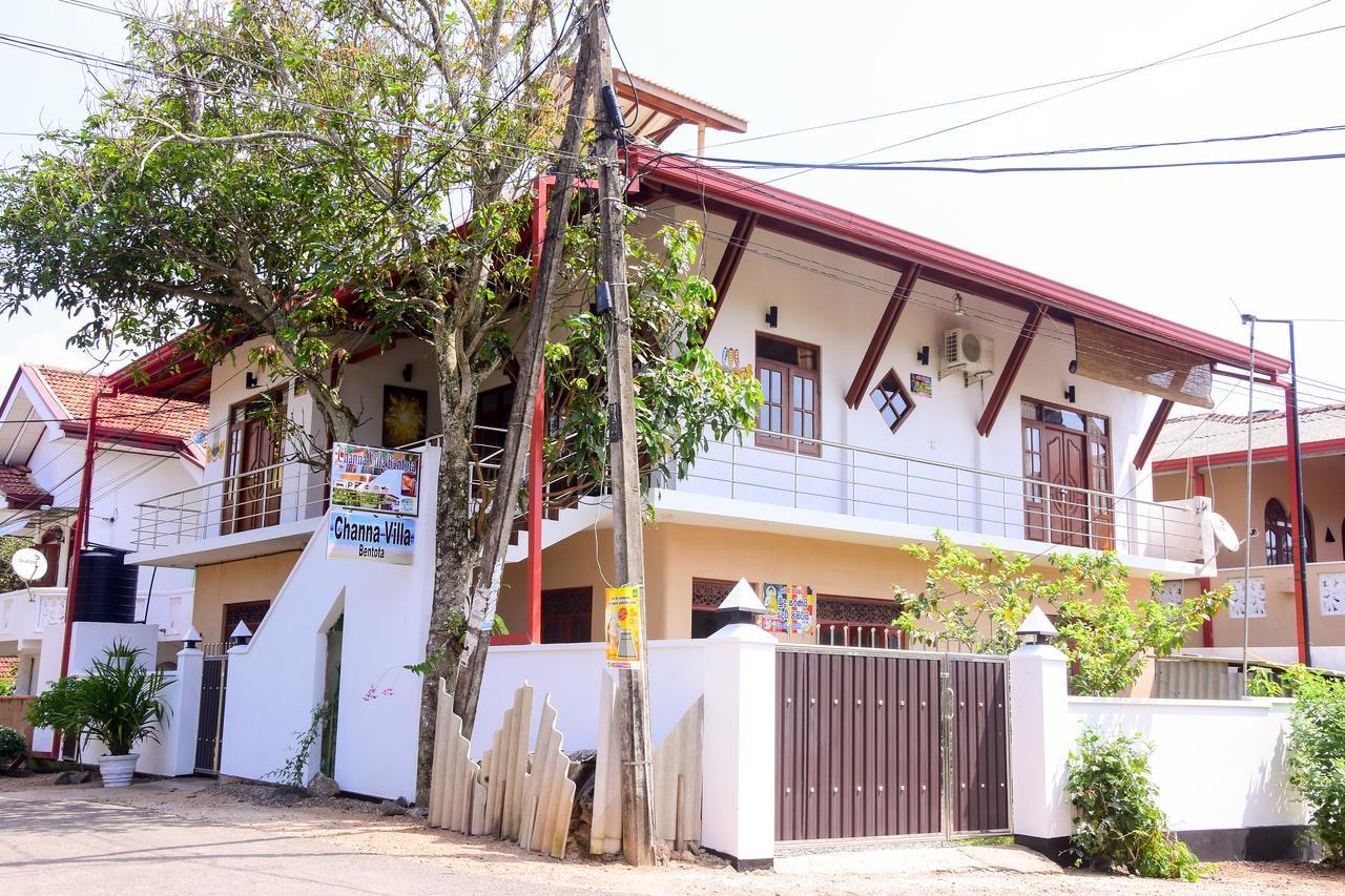 Channa Villa & Tours Bentota Buitenkant foto