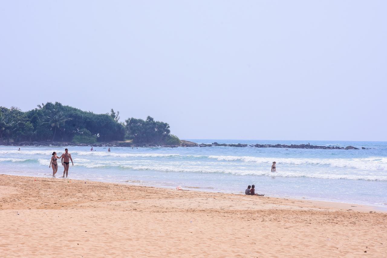 Channa Villa & Tours Bentota Buitenkant foto